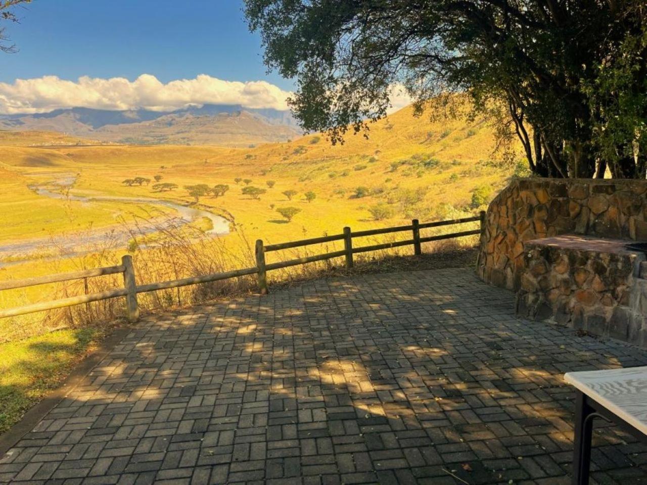 Hlalanathi Drakensberg Resort Бергвилль Экстерьер фото
