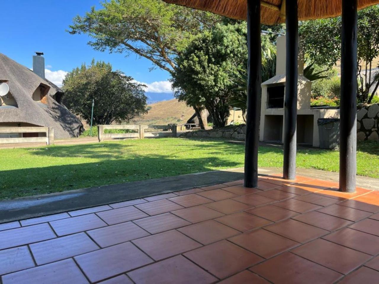 Hlalanathi Drakensberg Resort Бергвилль Экстерьер фото
